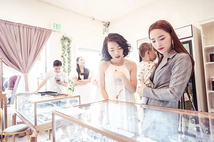 Hebes by Chloe at your service.